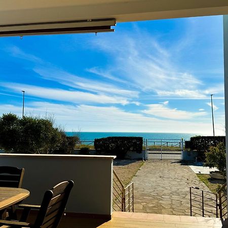 Edo House Anzio - Beachfront - Fronte Mare - Affittacamere 외부 사진