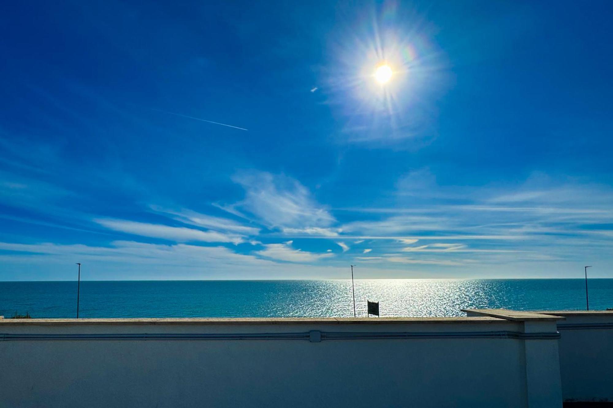 Edo House Anzio - Beachfront - Fronte Mare - Affittacamere 외부 사진