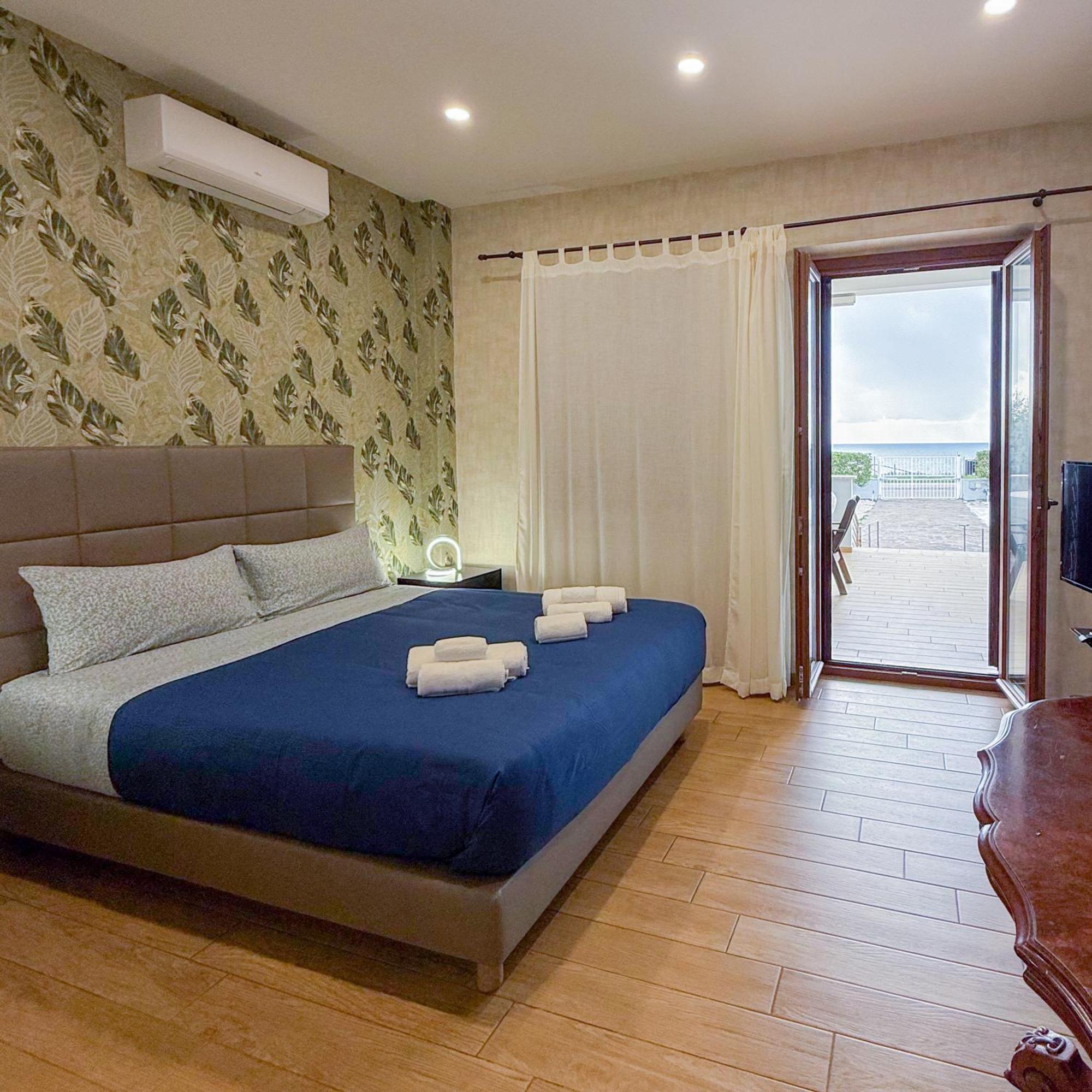 Edo House Anzio - Beachfront - Fronte Mare - Affittacamere 외부 사진
