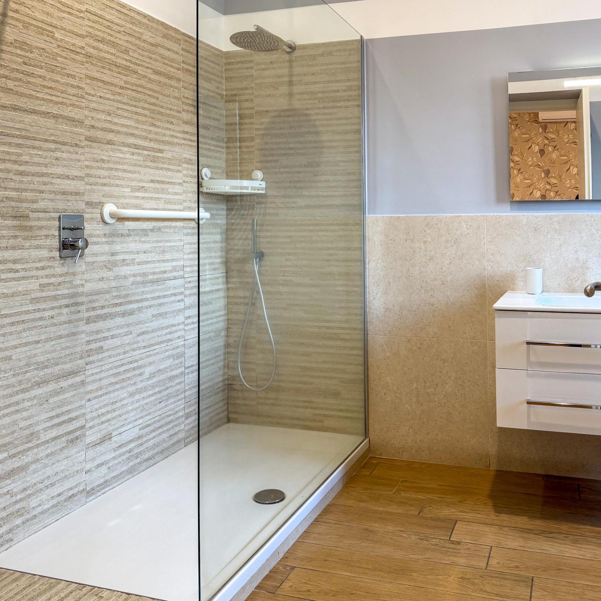 Edo House Anzio - Beachfront - Fronte Mare - Affittacamere 외부 사진